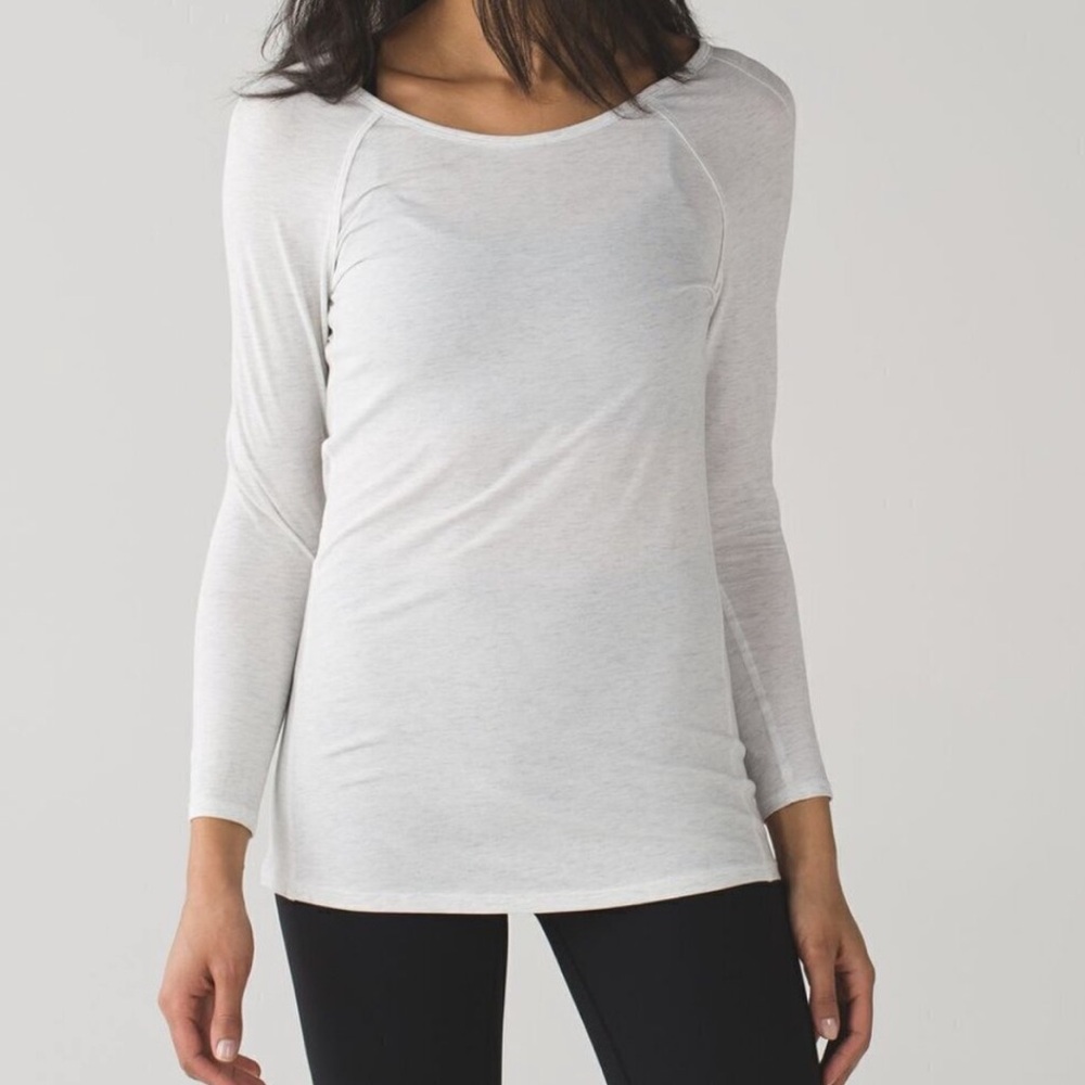 Lululemon Physically Fit Long Sleeve Tee – Size 6 (Heathered White)